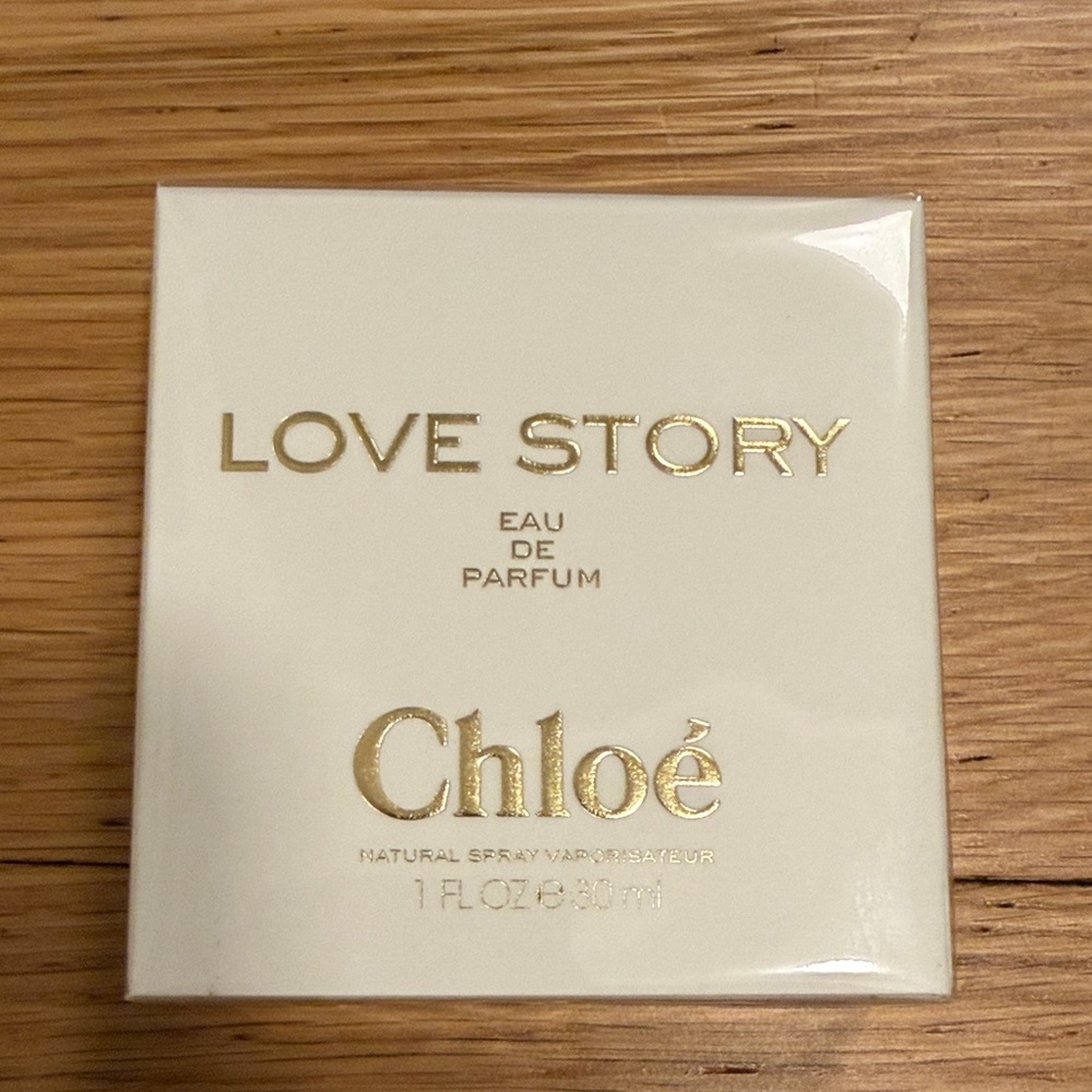 BRAND NEW Chloé Love Story Eau de Parfum White with Gold Accents